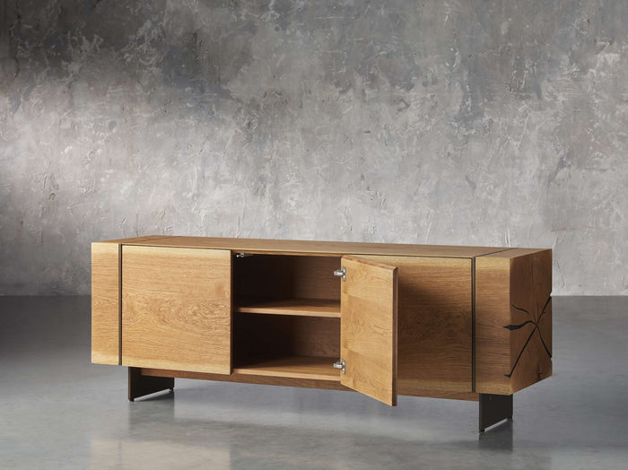 Mihaela Oak Media Console in Vin Alb 71"