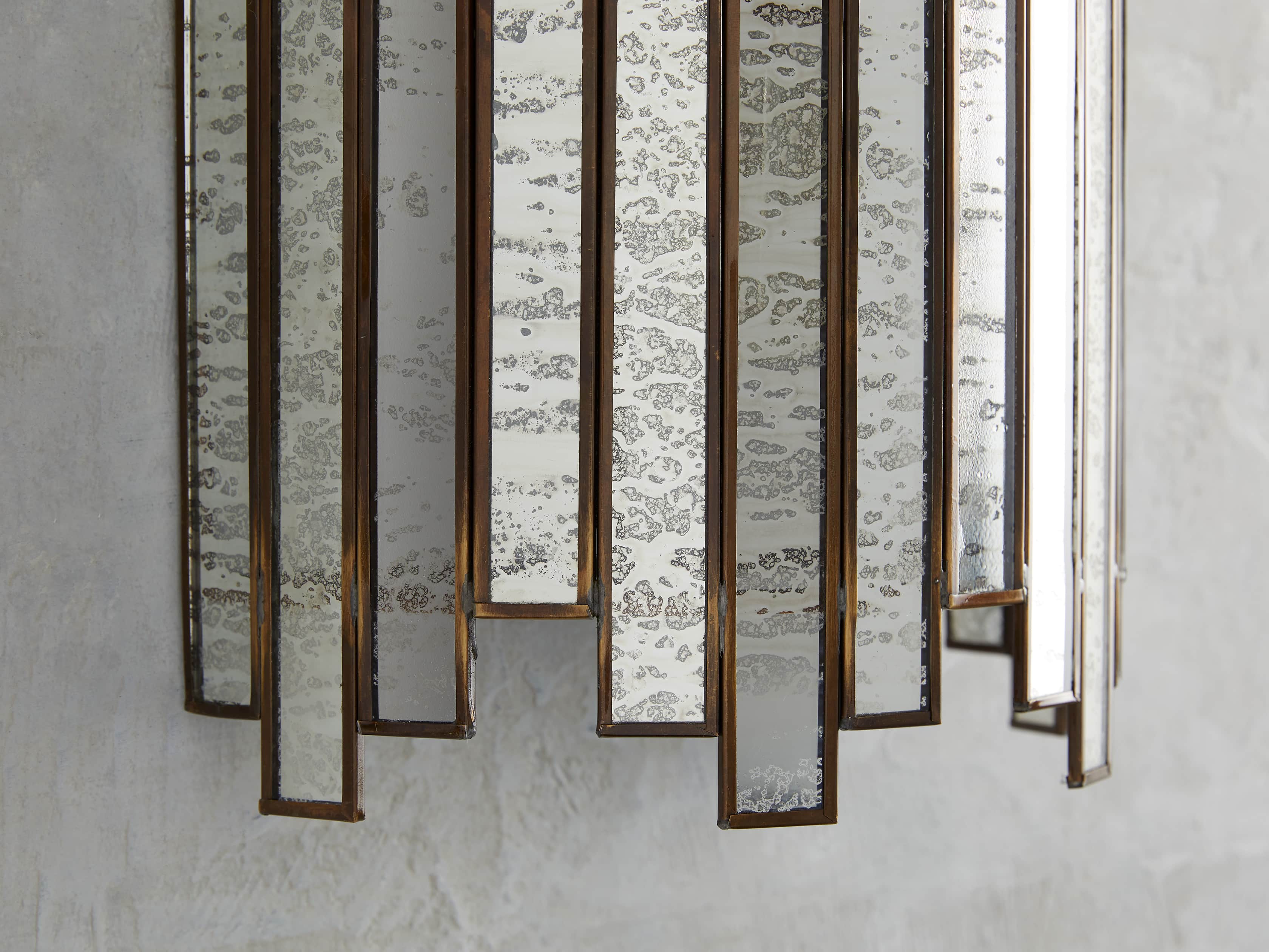 Laila Sconce
